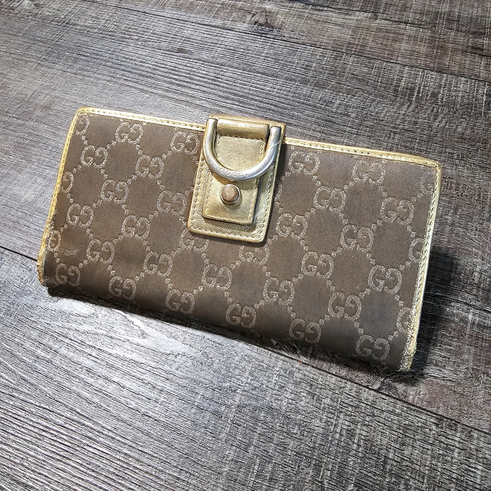 Gucci - Tan and Gold Monogram Wallet